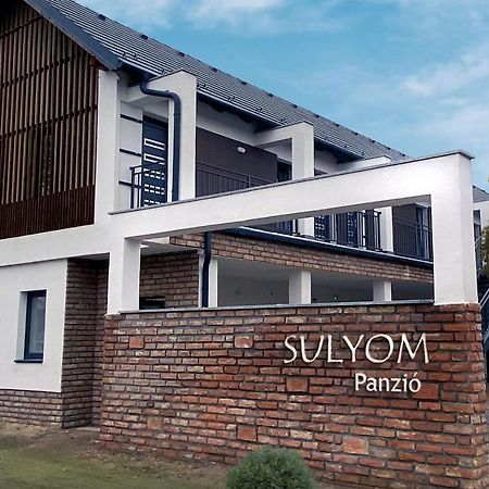 Sulyom Panzio Apartment Tiszafured Bagian luar foto