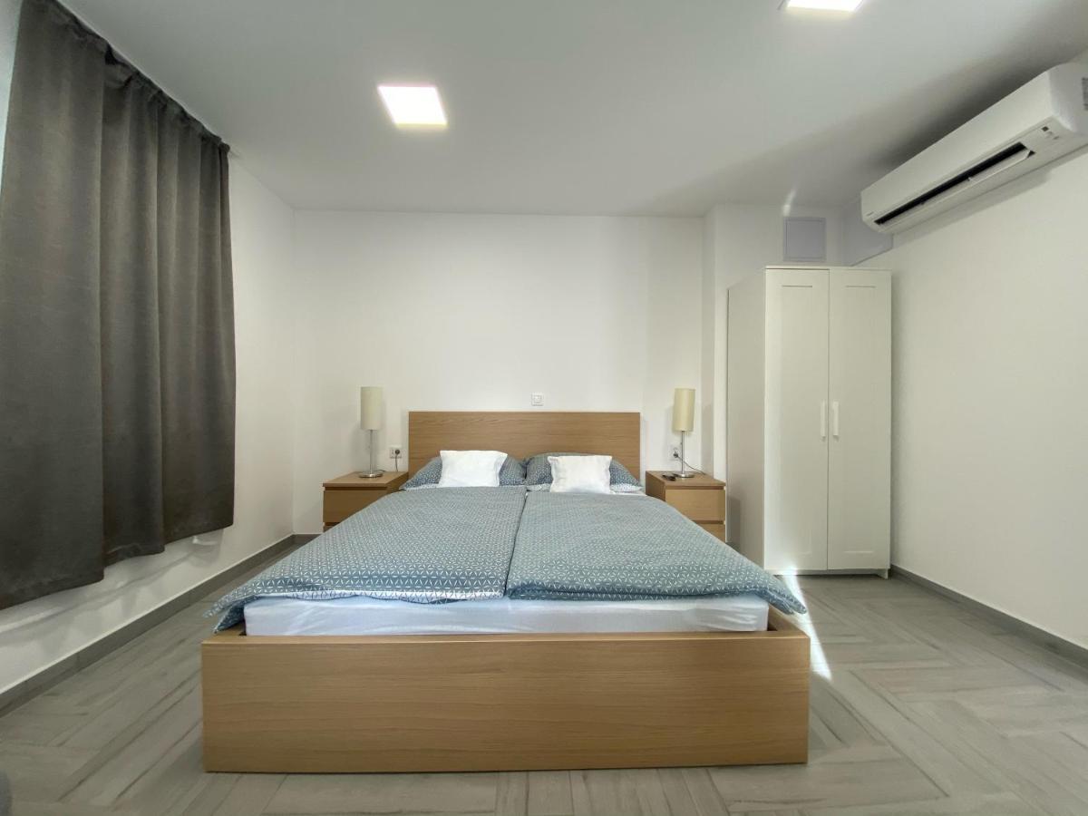 Sulyom Panzio Apartment Tiszafured Bagian luar foto